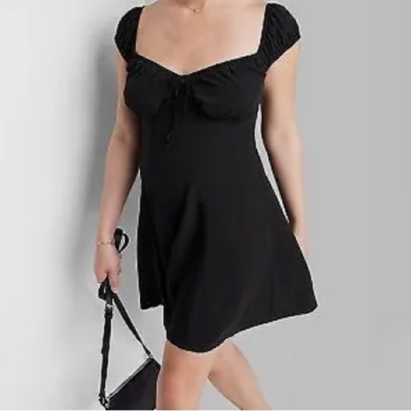 wild fable Dresses & Skirts - Women's Cap Short Sleeve Fit & Flare
Mini Skater Dress - Wild Fable Black
New